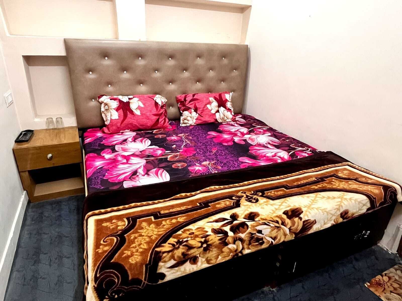 デラックス ダブルルーム バルコニー シティビュー | デスク、WiFi (無料)