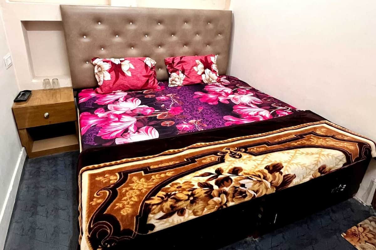 デラックス ダブルルーム バルコニー シティビュー | デスク、WiFi (無料)