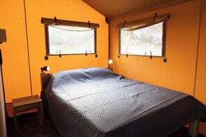 WiFi, bed sheets - Vrbo Property (Marche)
