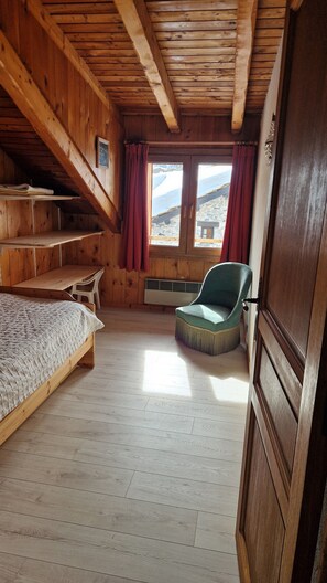 Room - Vrbo Property (Val-d'Isère)