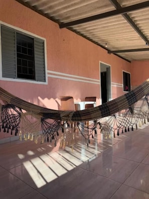 Suite, 1 Queen-Bett, Klimaanlage | Unterkunftsgelände