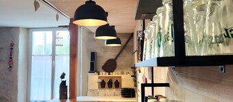 Cottage with Bar, Pizza Oven, and Farm Visit