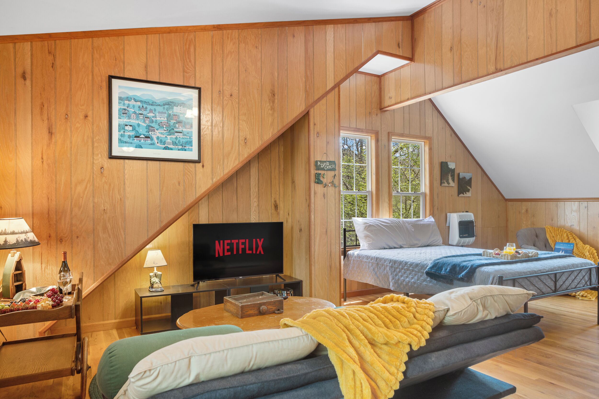 Iron/ironing board, free WiFi, bed sheets