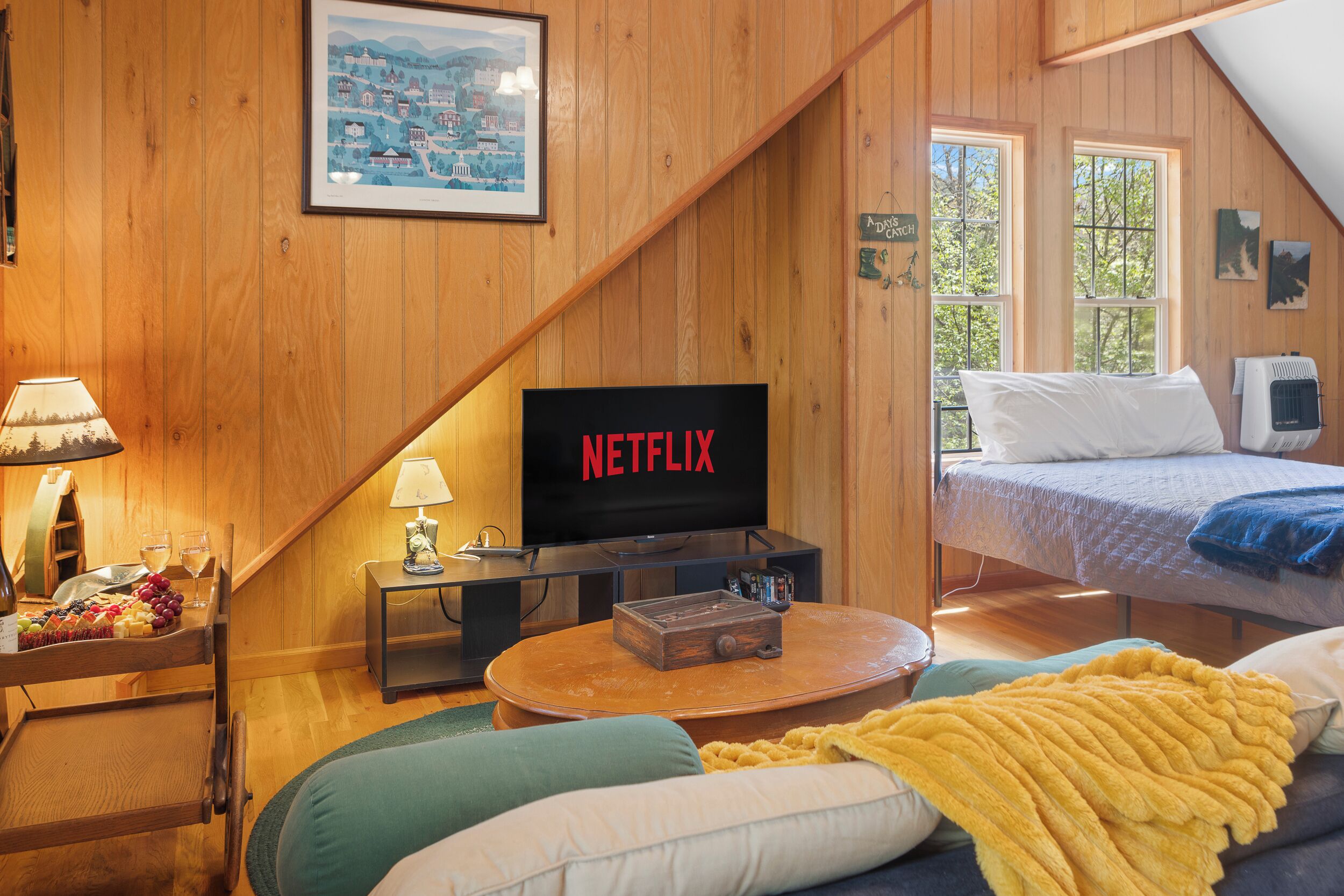 Iron/ironing board, free WiFi, bed sheets