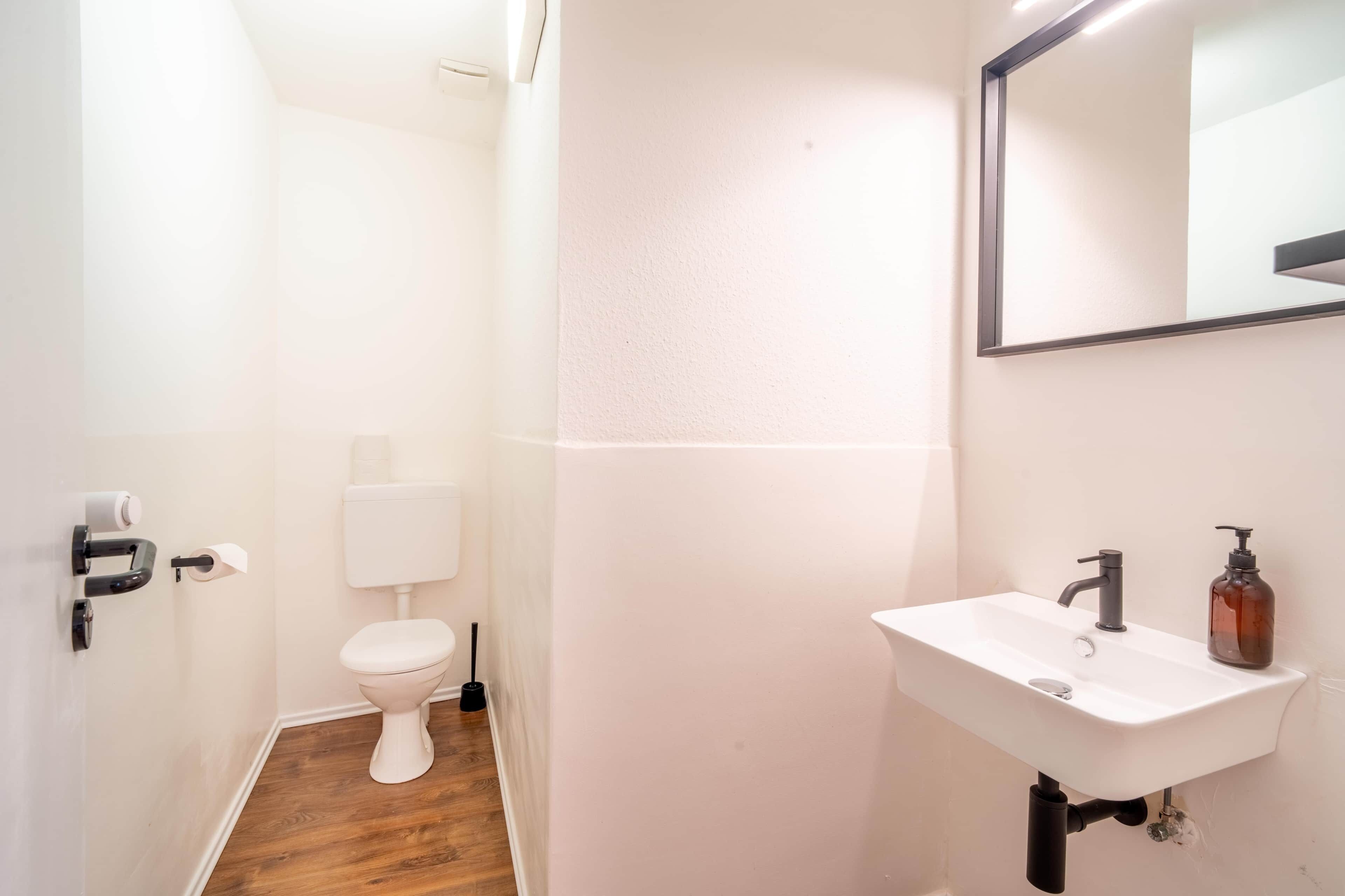 Secador de pelo, toallas