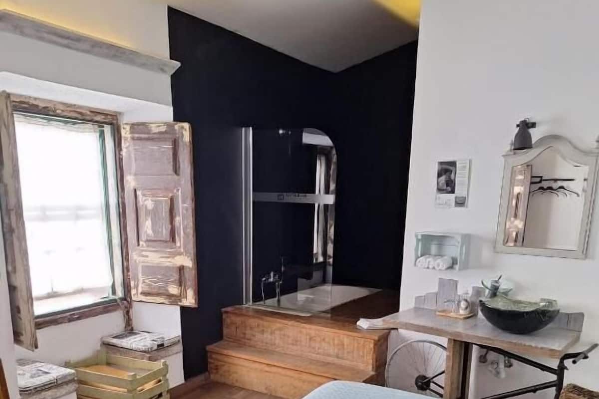 Deluxe Double Room, Non Smoking, City View