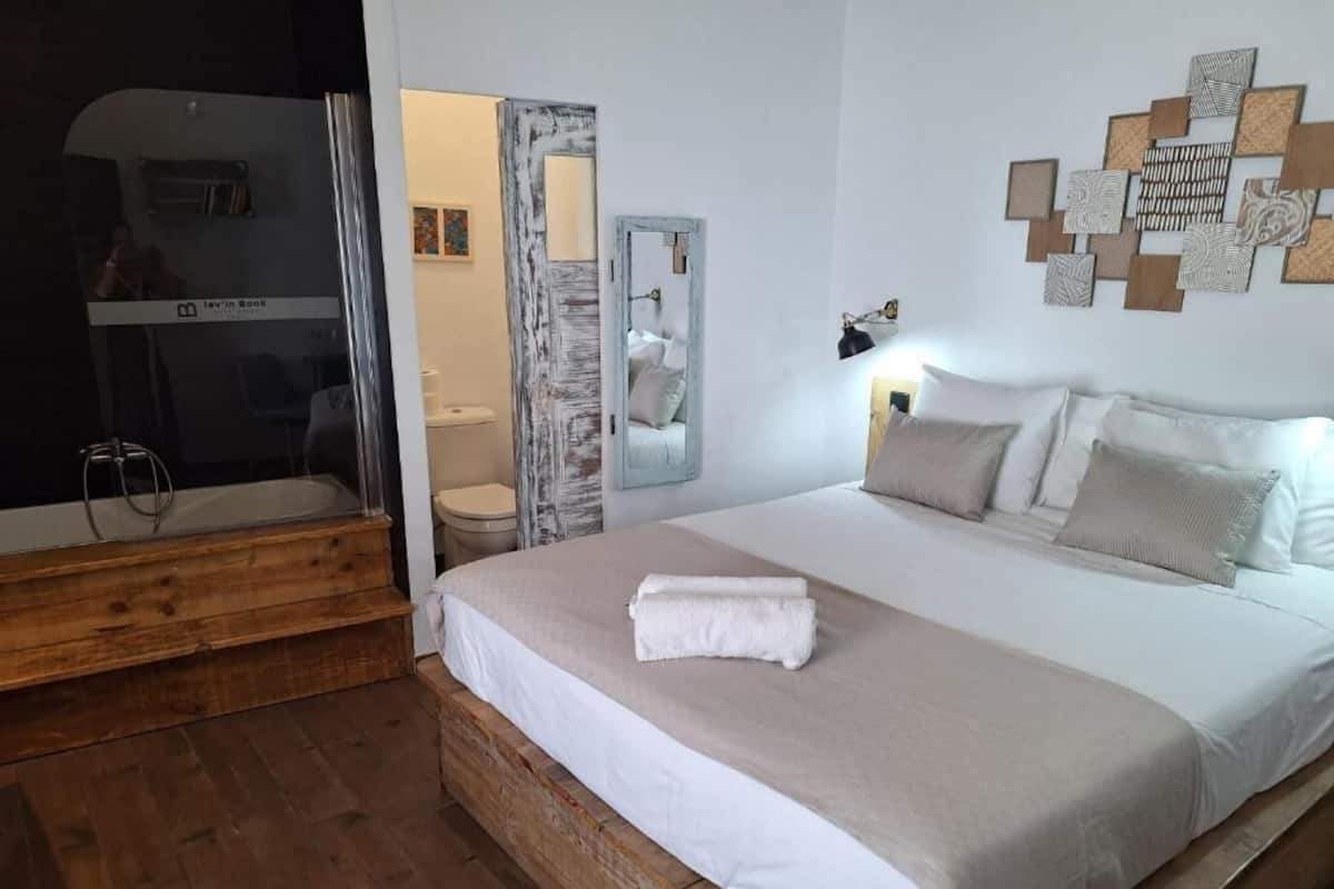 Deluxe Double Room, Non Smoking, City View