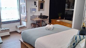 Deluxe Double Room, City View