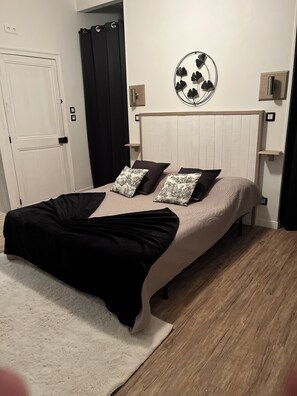 4 chambres, fer et planche Ă repasser, Wi-Fi gratuit, draps fournis