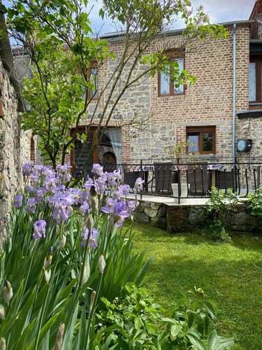 Holiday Home "Gîte Les Aubennes" with Private Terrace, Garden & Wi-Fi
