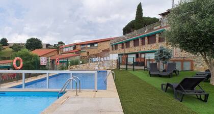 Casa Felisa Guesthouse with Shared Pool, Garden, and Wi-Fi