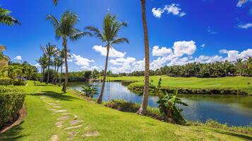 Condo, vista para o campo de golfe | Vista para o lago