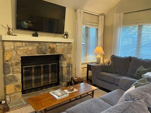 Living area - 3-bedroom SKI house in Jack Frost, Lake Harmony (Blakeslee)