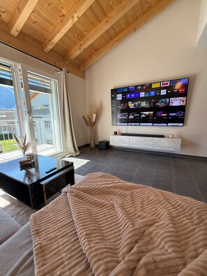 Iron/ironing board, free WiFi, bed sheets, wheelchair access - Cosy apartment Valais 70m2 (Chamoson)