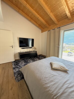 1 bedroom, iron/ironing board, free WiFi, bed sheets - Cosy Valais 80m² Mountain View Apartment (Chamoson)