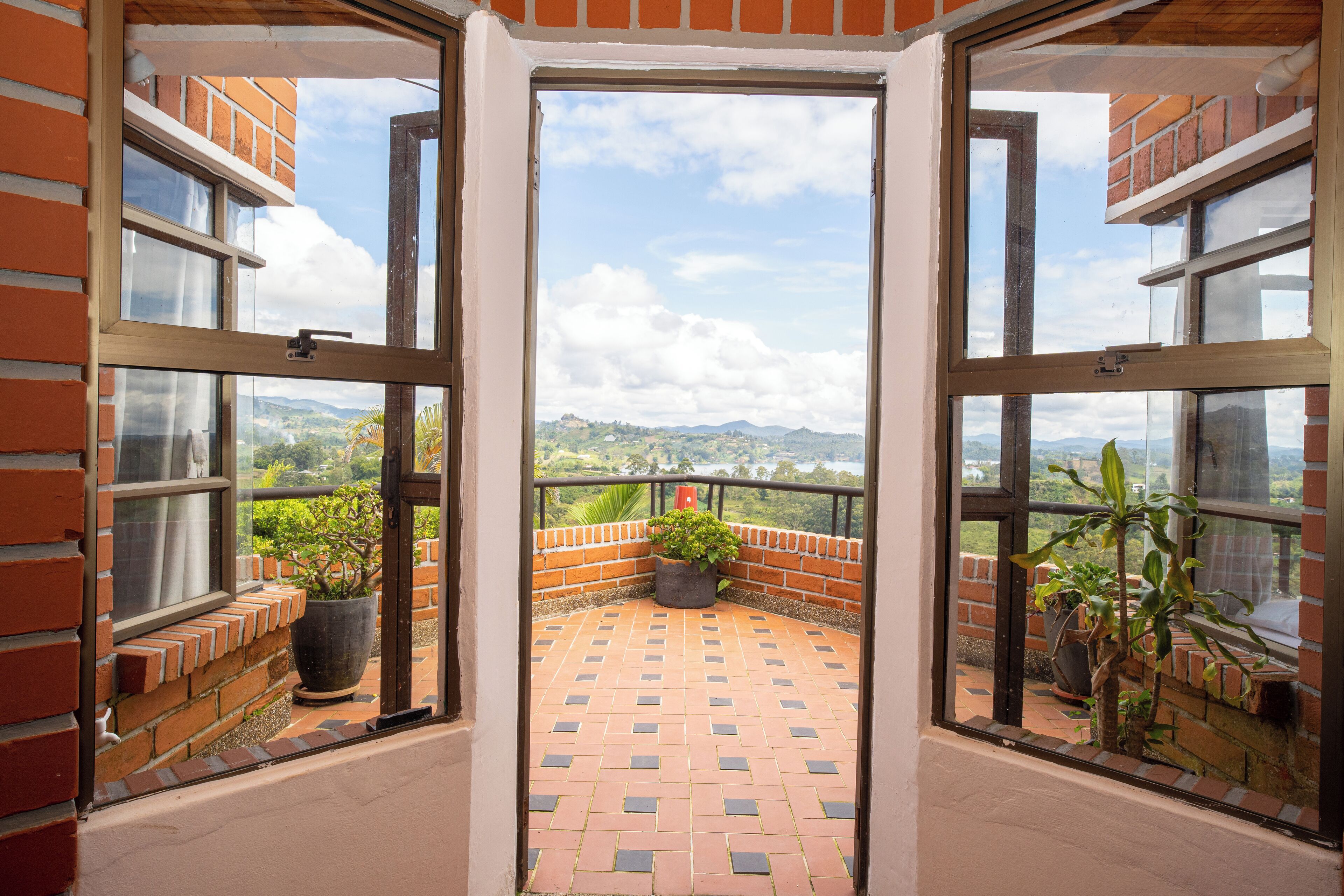 Maison Familiale, balcon, vue jardin | Terrasse/Patio