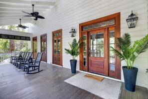Terrace/patio - Fishers Alley 2 by Wild Dunes (Isle Of Palms)