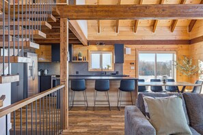 TV - Spa, Pool Table, Ultimate Comfort | OSE Le Refuge (Saint-Côme)