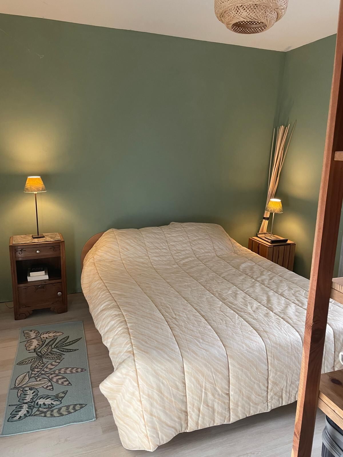 Tabla de planchar con plancha y wifi 