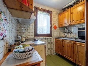 Private kitchen - Maisonette Grand Soleil by Interhome (La Salle)