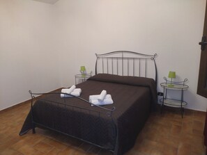 8 bedrooms, WiFi, bed sheets - Sea Terrace Resort (CEFALU)