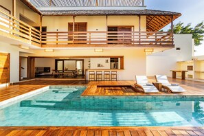 Piscina a l'aire lliure 