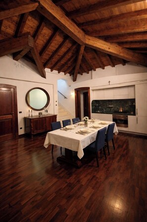 Gác Deluxe, quang cảnh vườn | Khu ăn uống