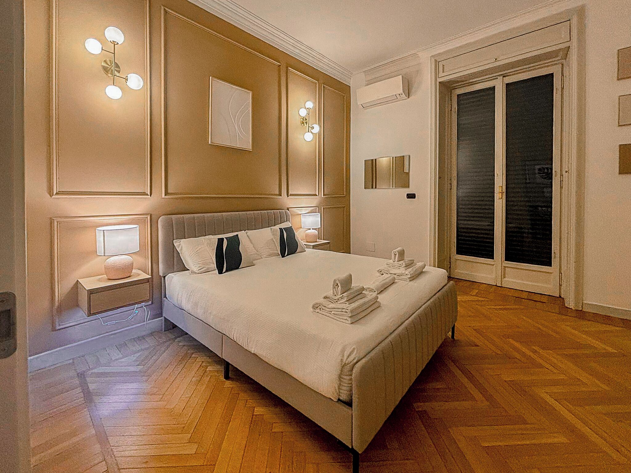 Iron/ironing board, free WiFi, bed sheets