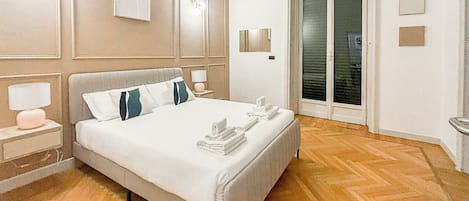 Iron/ironing board, free WiFi, bed sheets