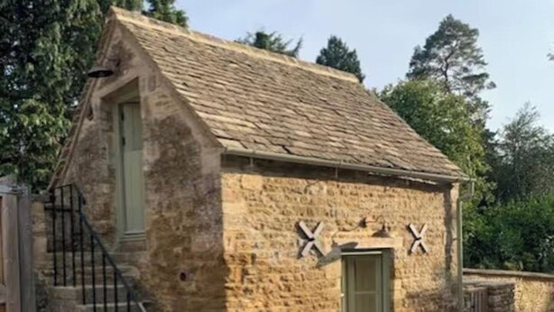 Exterior - Little Rissington, pets, Parking, Sleeps 2 (Cheltenham)