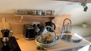 Private kitchen - Little Rissington, pets, Parking, Sleeps 2 (Cheltenham)