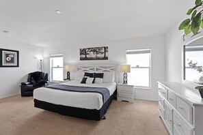 4 bedrooms, iron/ironing board, travel cot, free WiFi - 4BR Home w/ Private Pool & Spa Near Disney (Kissimme)