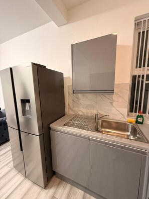 Interior - Stylish Dream Home with 4 En-Suite Bedrooms (Liverpool)