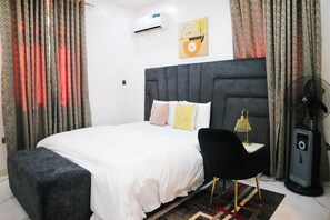 2 Schlafzimmer, Bügeleisen/Bügelbrett, Internetzugang, Bettwäsche