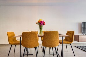 Dining - Kuya Suite No.1 / Central / Terrace (Swieqi)