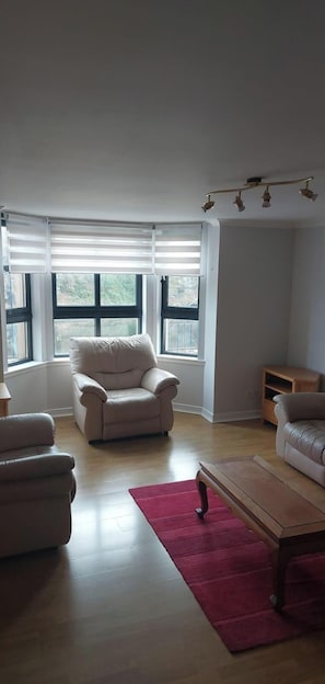 TV - Aberdeen City Escape Apartment (Aberdeen)