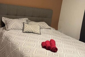 Iron/ironing board, WiFi, bed sheets - Polar View Apartment (Tromso)