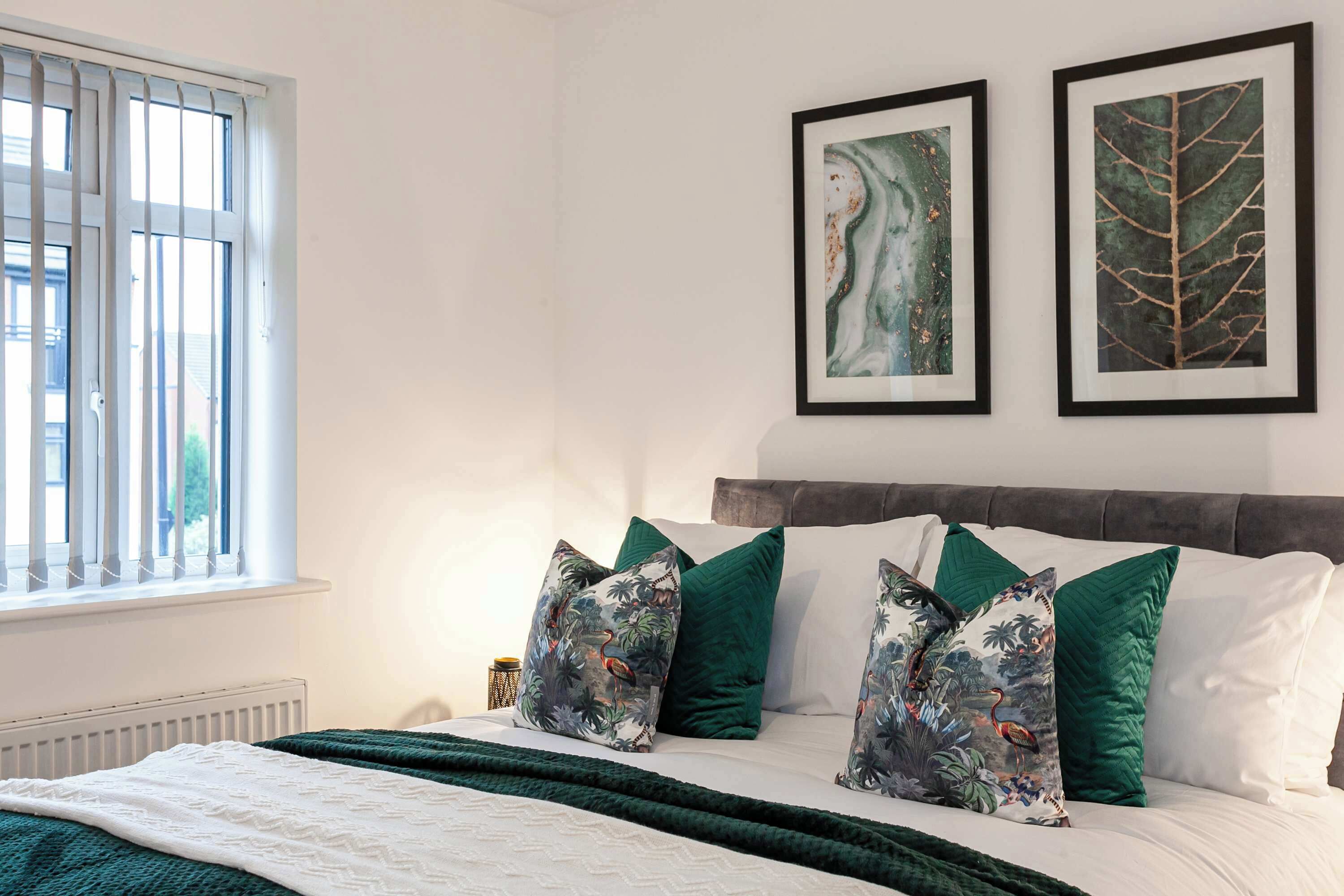 Silitysrauta/-lauta, internet, vuodevaatteet