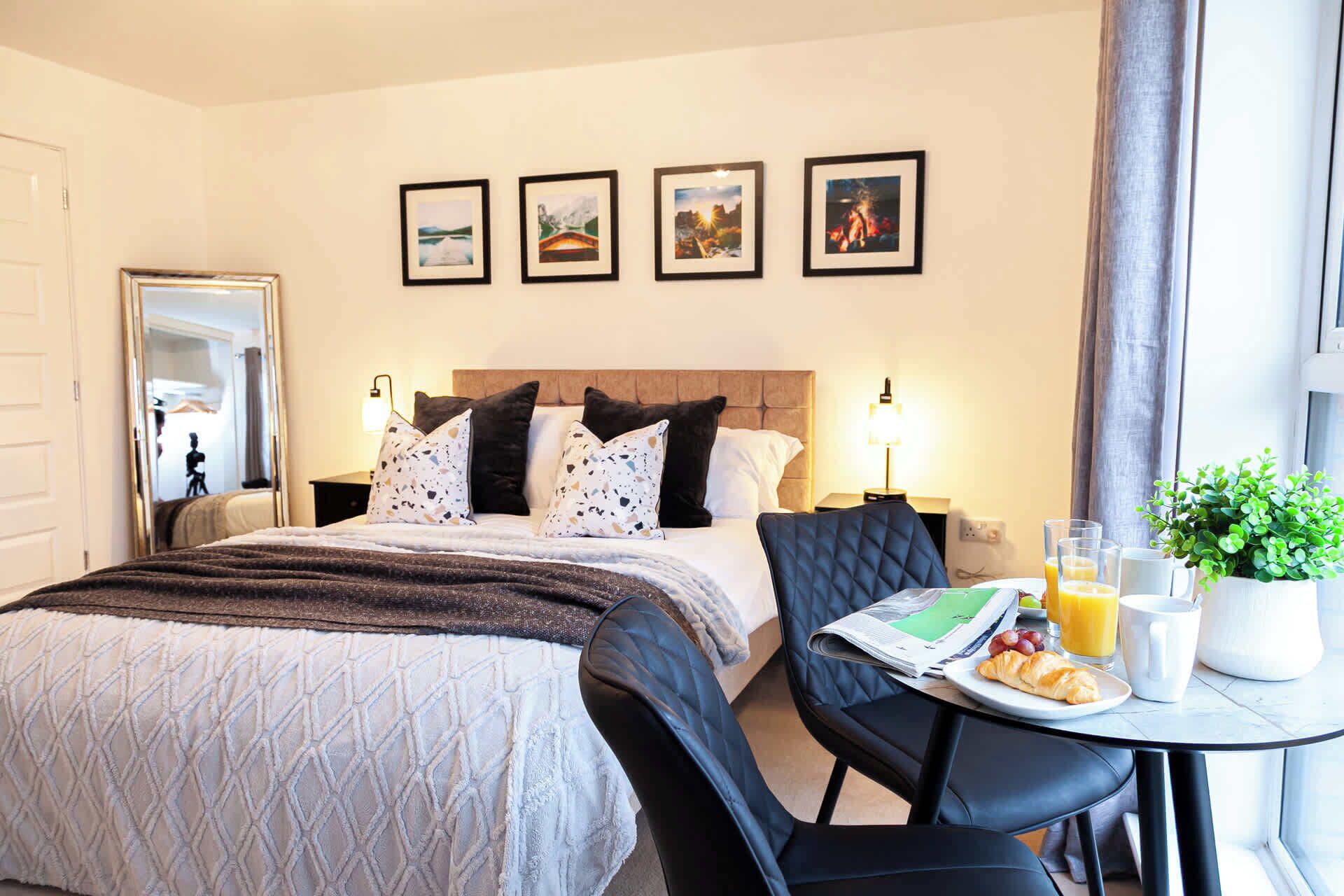 Fer et planche à repasser, accès Internet, draps fournis