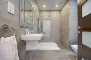 Bathroom - Kuya Suite No.4 / Central / Terrace (Swieqi)