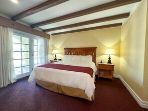 Room - 4 Inviting Suites with Pools, Hot Tub & Grill Near Historic Downtown Laredo (Laredo)