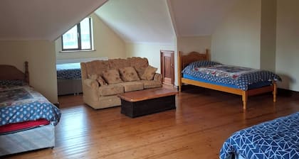 Bree House Sleeps 16 with Free Parking