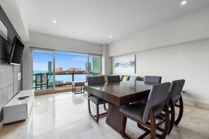 Interior - Dream Escape with Oceanview, Free Shuttle (Puerto Vallarta)