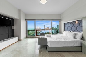 2 bedrooms, iron/ironing board, travel cot, free WiFi - Dream Escape with Oceanview, Free Shuttle (Puerto Vallarta)