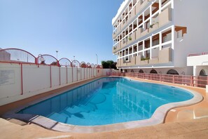 Pool - 'T1 Sol e Mar' Apartment with Shared Pool, Balcony and Wi-Fi (Albufeira)