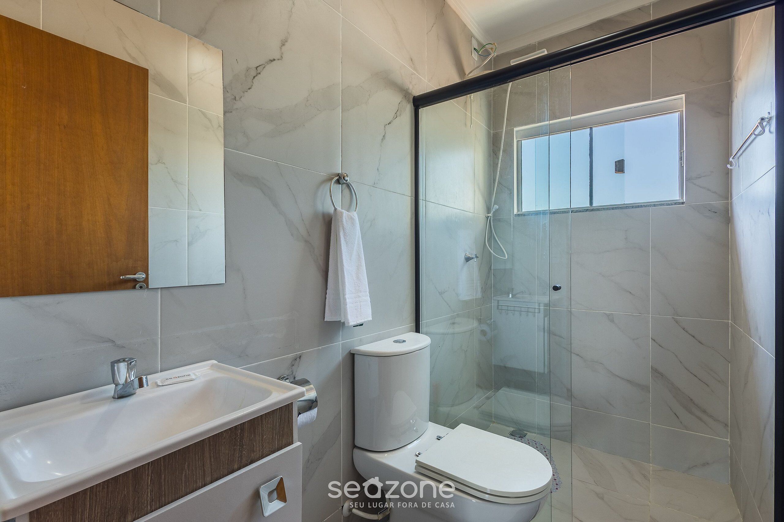 Apartamento básico | Banheiro | Chuveiro 