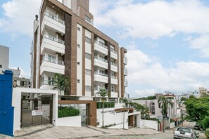 Exterior - Excellent Location + 800MB Wi-Fi #TRINA10 (Florianópolis)