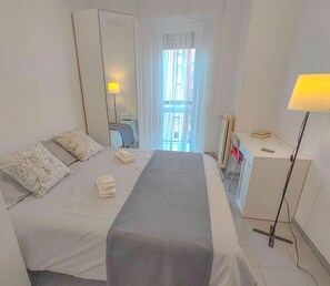 1 多间卧室、办公桌、熨斗/熨衣板、免费 WiFi