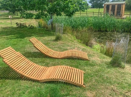 Holly’s hidden hideaway is the perfect couples retreat - Hot tub, rural , calm