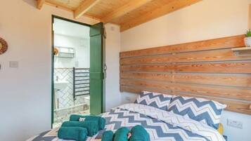 1 bedroom, WiFi, bed sheets, wheelchair access